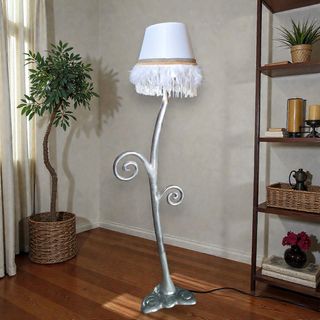 Lámpara de pie de aluminio