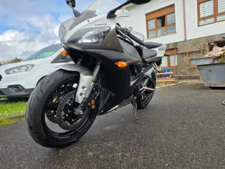 Yamaha R1 Sportbike