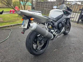 Yamaha R1 Sportbike