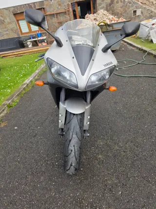 Yamaha R1 Sportbike
