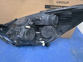 Faro Renault Clio