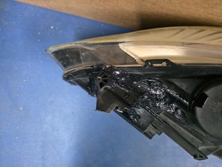 Faro Renault Clio