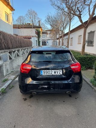 Mercedes Clase A 180 W177 2018 – Impecable