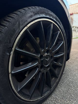 Mercedes Clase A 180 W177 2018 – Impecable