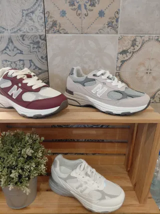 Deportivas Gris y Blanco nuevas con numeración