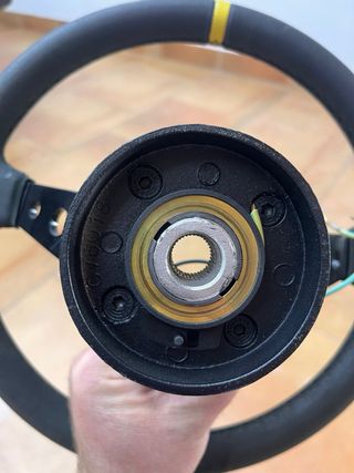 Volante OMP y piña Marbella