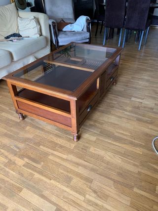 Mesa de centro de madera y cristal