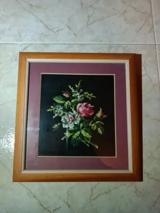 Quadri con fiori con cornice in legno. Ogni 1 = 5€
