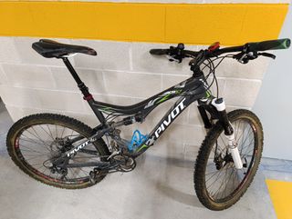 Bicicleta Pivot Mach 5.1