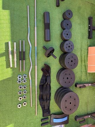 Gym. Set de pesas. Fitness. Musculación