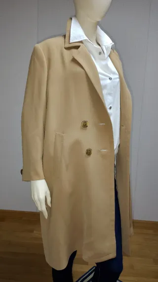 Abrigo camel doble botonadura