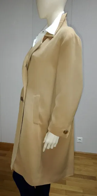 Abrigo camel doble botonadura