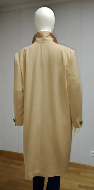 Abrigo camel doble botonadura
