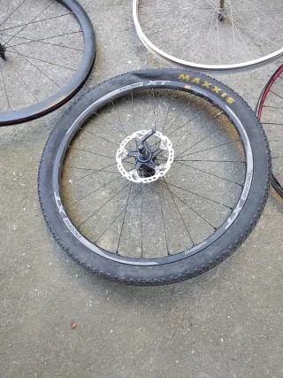 Ruedas de Bicicleta y Cuadro