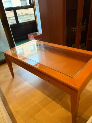 Mesa de salón con cristal nueva