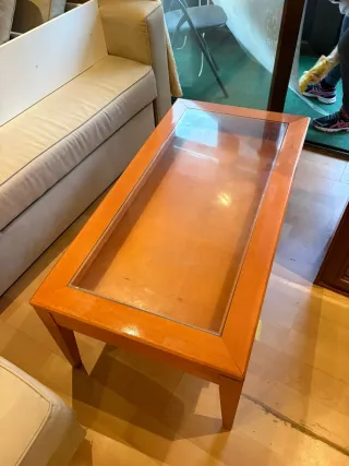 Mesa de salón con cristal nueva