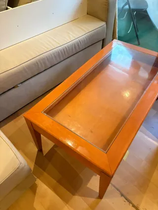 Mesa de salón con cristal nueva