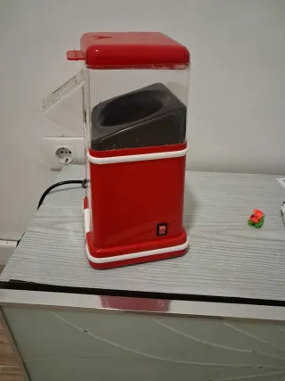 Máquina de palomitas roja