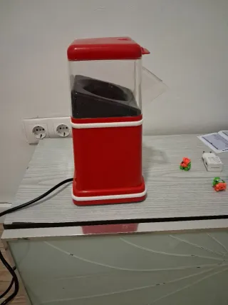 Máquina de palomitas roja