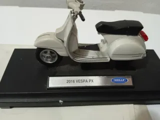 Vespa PX modello in scala