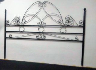 Cabecero de  hierro negro