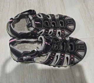 Sandalias PDQ ajustables