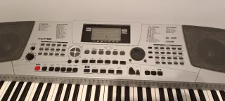 Teclado electrónico Medeli MC710 + Soporte y Pedal