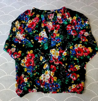 Blusa Desigual floral negra multicolor