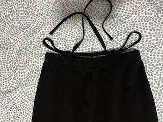 Falda larga negra con abertura