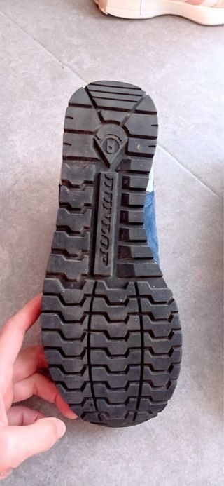 Zapatillas Dunlop Azul y Blanco, como nuevas