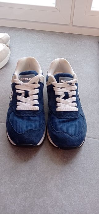 Zapatillas Dunlop Azul y Blanco, como nuevas