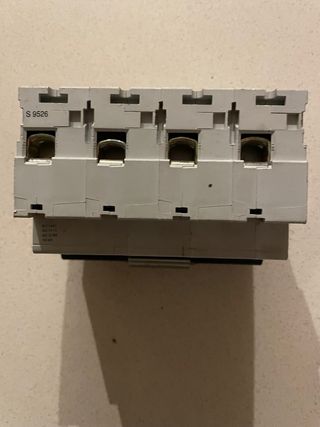 Interruptor Magnetotérmic NC100H D63A