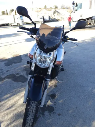 Suzuki GSR 600 - 2007 No es Limitable