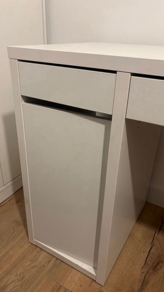 Escritorio de IKEA, serie MICKE blanco 105x50 cm