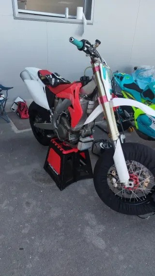 Honda CRF450R Motocross Supermota