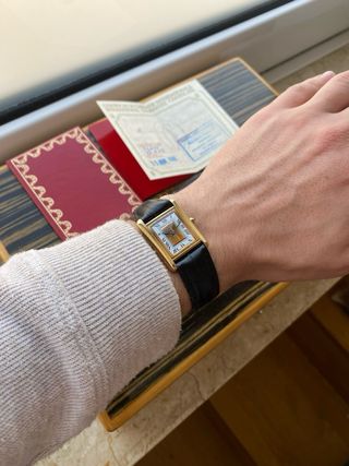 Must de Cartier Tank Vermeil con papeles