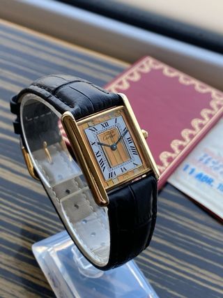Must de Cartier Tank Vermeil con papeles