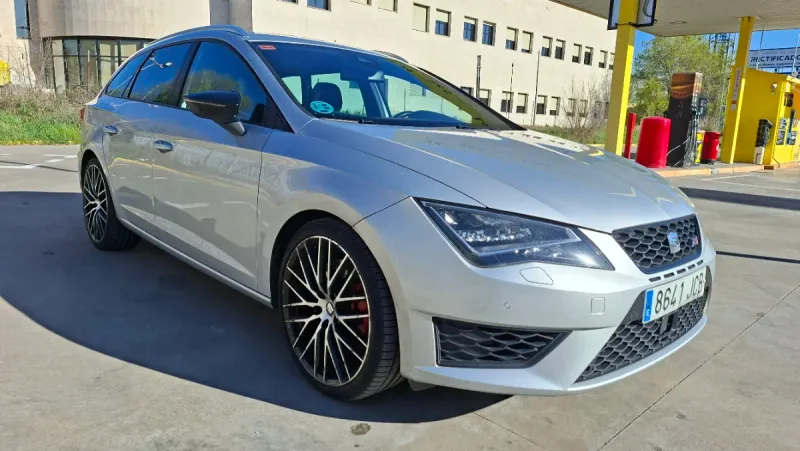 SEAT León 2.0 TSI S&S Cupra 2015, foto 2