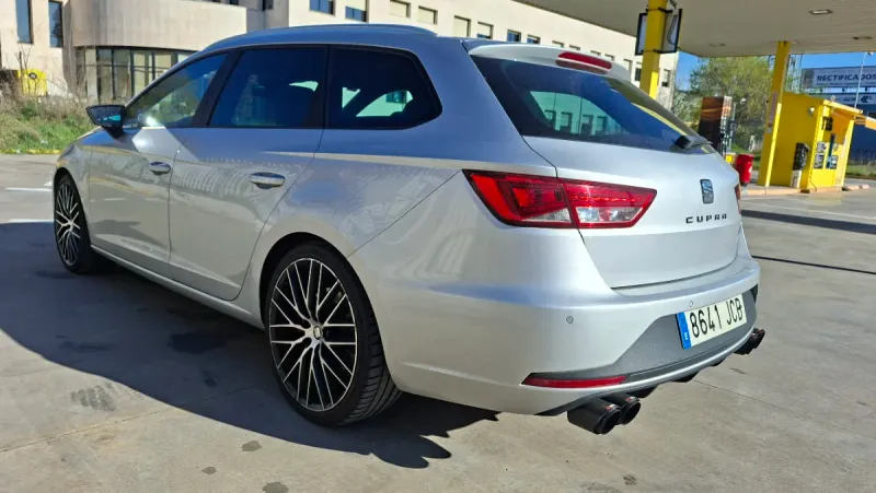 SEAT León 2.0 TSI S&S Cupra 2015, foto 3
