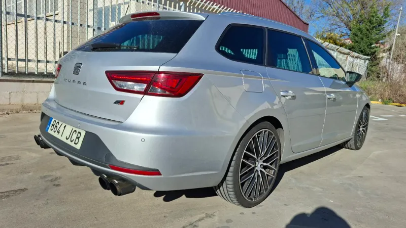 SEAT León 2.0 TSI S&S Cupra 2015, foto 4