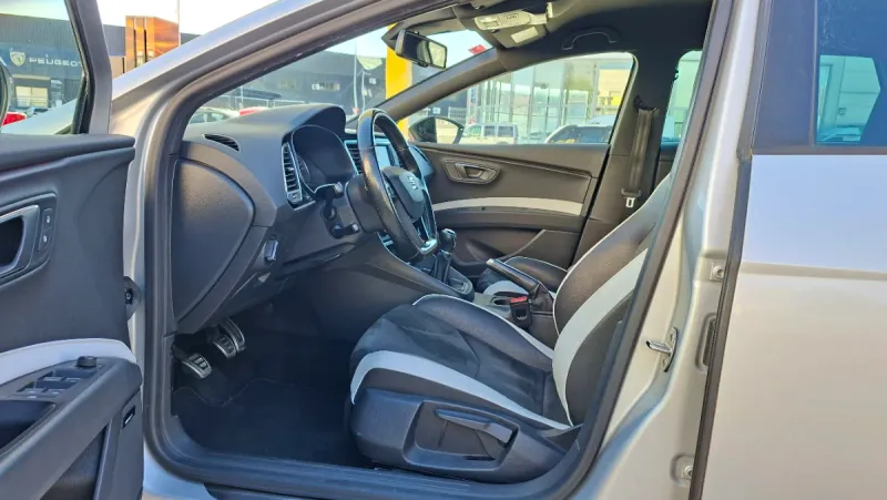SEAT León 2.0 TSI S&S Cupra 2015, foto 8