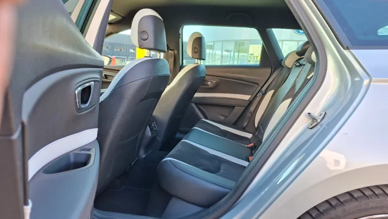 SEAT León 2.0 TSI S&S Cupra 2015, foto 9