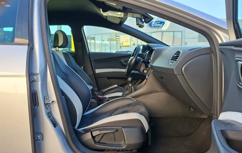 SEAT León 2.0 TSI S&S Cupra 2015, foto 10