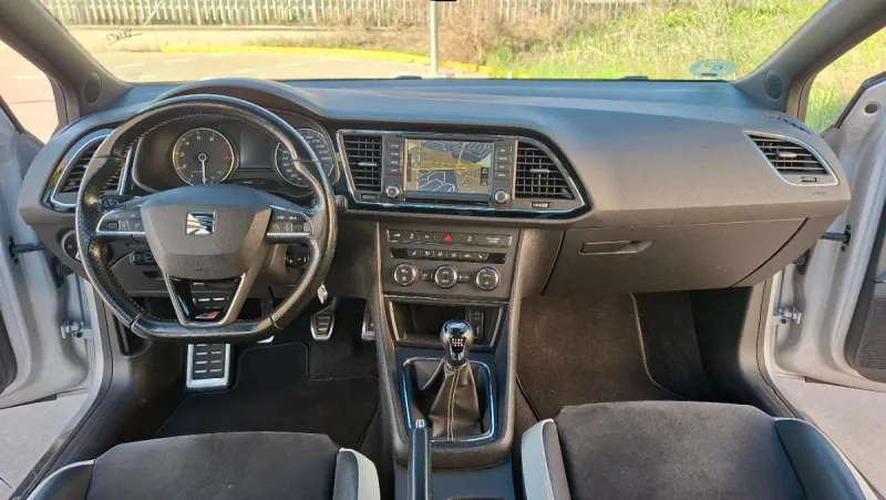 SEAT León 2.0 TSI S&S Cupra 2015, foto 11