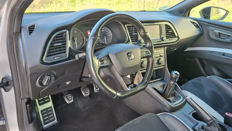 SEAT León 2.0 TSI S&S Cupra 2015, foto 12