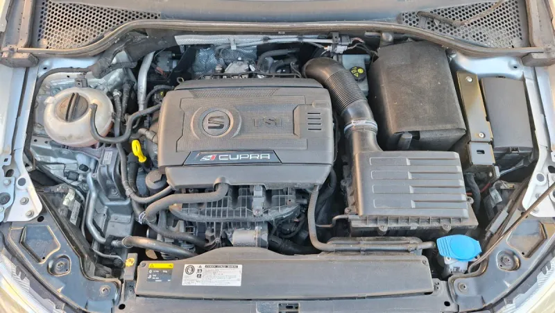 SEAT León 2.0 TSI S&S Cupra 2015, foto 23