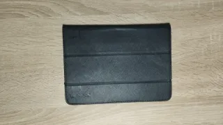 Funda tablet gris con elásticos