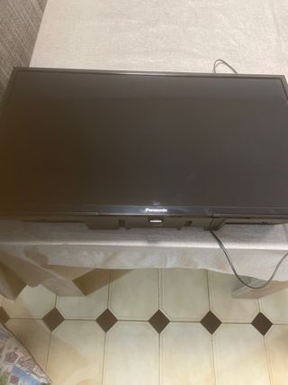 Televisor Panasonic Negro Mas aparato mi box