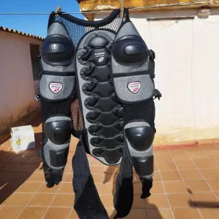 Peto de protección moto talla XL