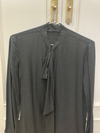 Blusa lunares Zara